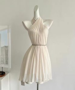 Alternative view of រ៉ូបកម្មវិធី