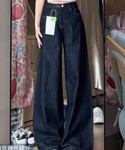 Alternative view of ខោខ៊ោប៊យ